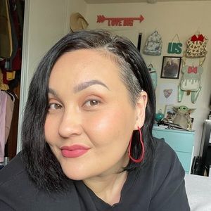 Meet your Posher, Jannette